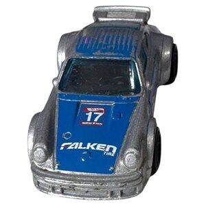1976-1977 Porsche 934‎ Turbo RSR Collectible 1/64 Scale Diecast Diorama Model